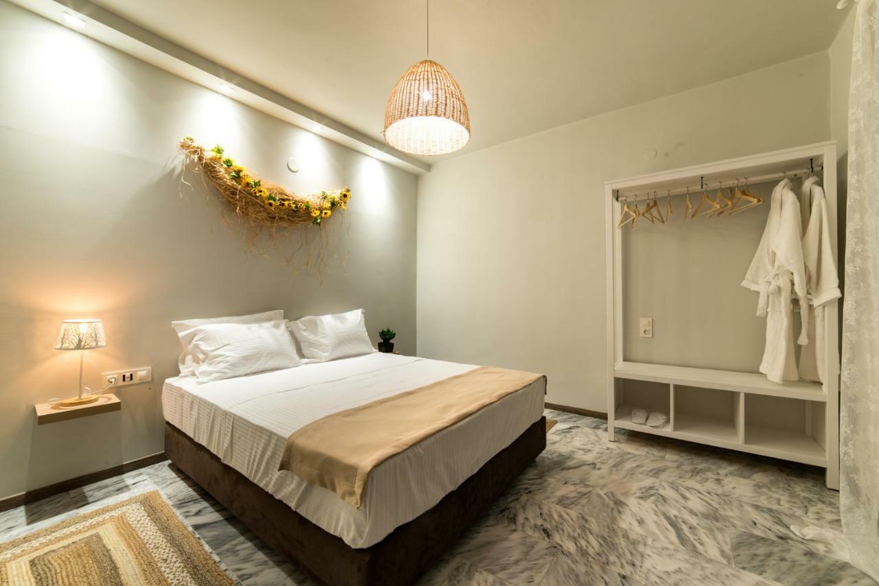 Oinoelia Luxury Suites&Residence Potos Exterior foto